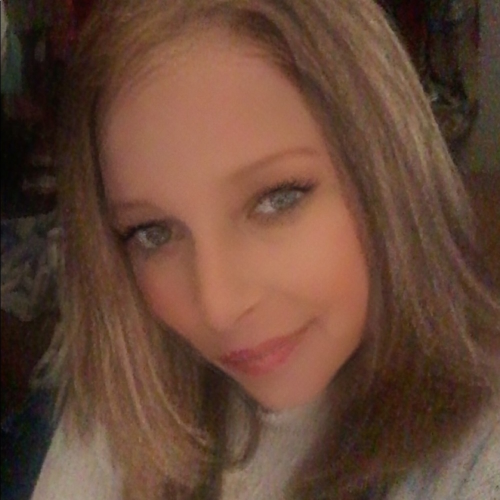 Meet your Posher, Tiffany